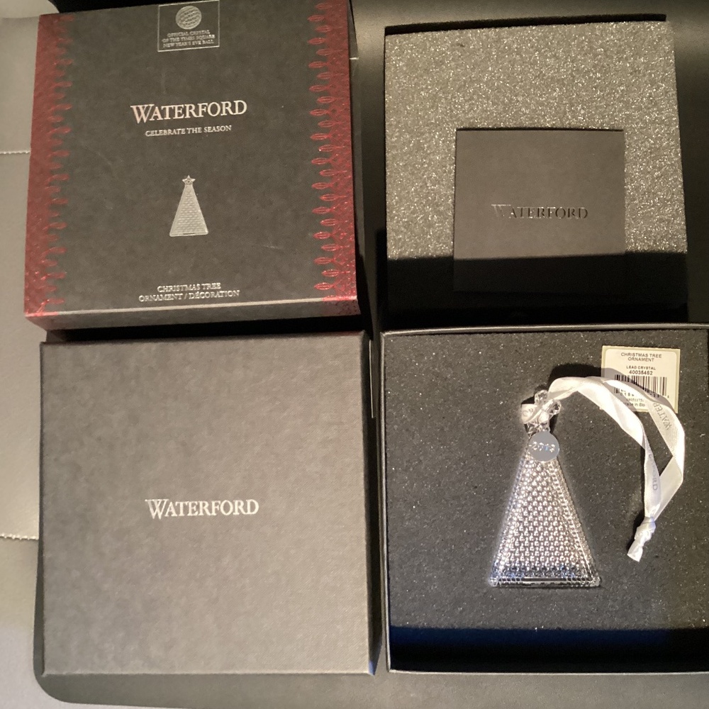 Waterford crystal 2019 Christmas Tree ornament - Picture 4 of 4